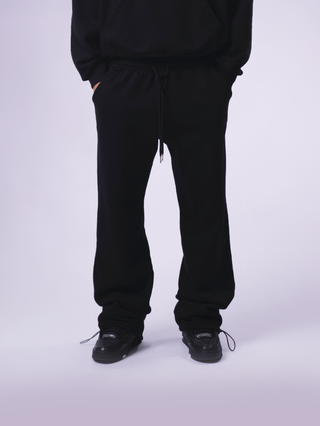 ESSENTIAL SET JOG BLACK