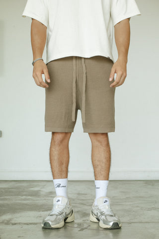 TEXTURED SHORT