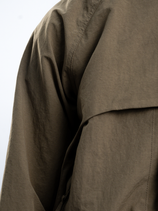 FUNCTIONAL WINDBREAKER