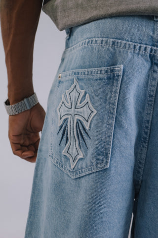 CROSS SHORT