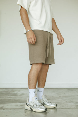 TEXTURED SHORT