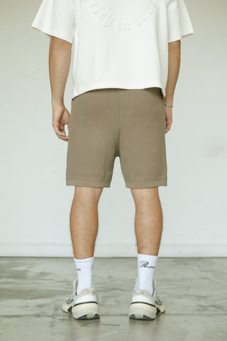 TEXTURED SHORT