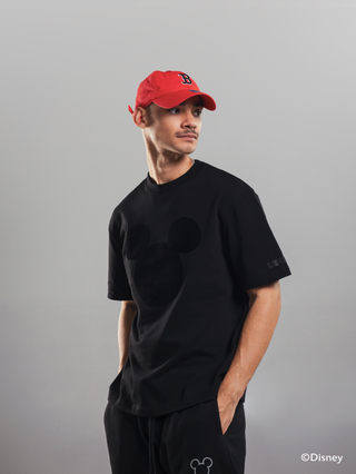 BLACK RELAX DISNEY TEE