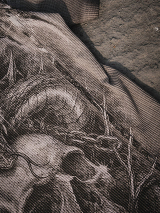 VENOM & THORN GRAPHIC TEE